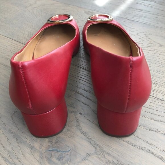 Tory Burch Designer Leather Slip On Shoes w Gold Metal Circle Logo Red Sz 9.5M - Picture 3 of 12